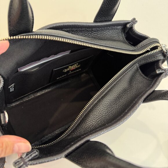 Last 1‼️Marc Jacobs x ‘The Wizard of Oz’ CITY LEATHER SMALL TOTE - Picture 9 of 11